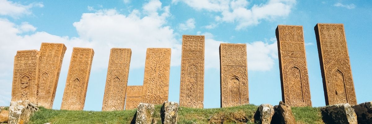 Anadolu Selçuklularında Dil ve Edebiyat Yaşamı